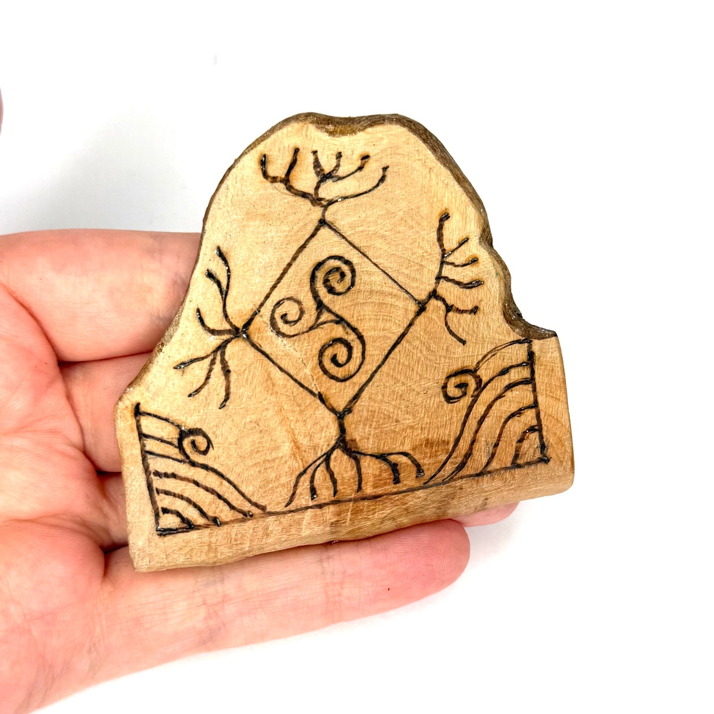 THE NORNS Hawthorn, (Rune Pocket Talisman)